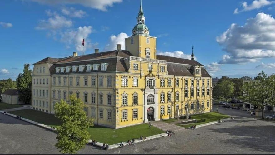 Hafenperle Ferienwohnung Am Alten Stadthafen In Oldenburg - Zentrale City Lage ภายนอก รูปภาพ
